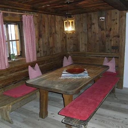 Huette - Bischoferhuette Fuer 2-10 Personen